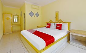OYO 3722 Hotel Mutiara